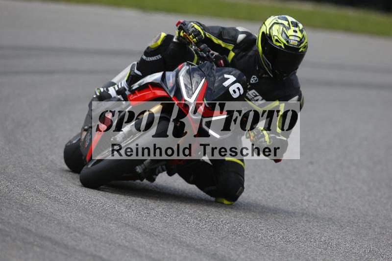 /Archiv-2024/29 12.06.2024 MOTO.CH Track Day ADR/Gruppe gelb/16